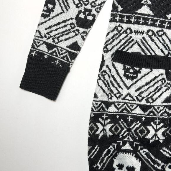 Social Collison Skulls Fair Isle Girls Open Cardigan Size M - Picture 6 of 6
